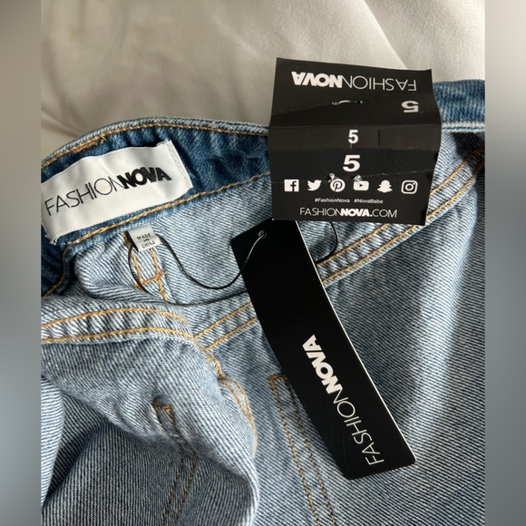 ‼️SALE‼️ NWT! Stacked Straight Leg Jean - Medium Wash - Picture 7 of 7